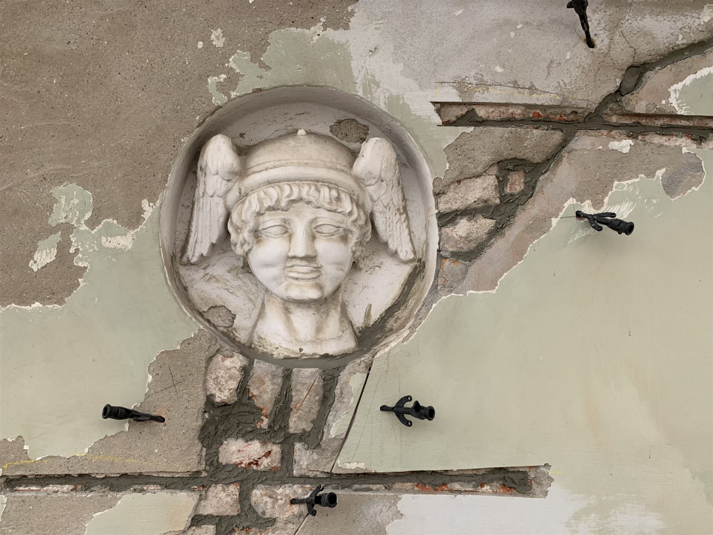 Referenz Güstrow Domstarße vorher